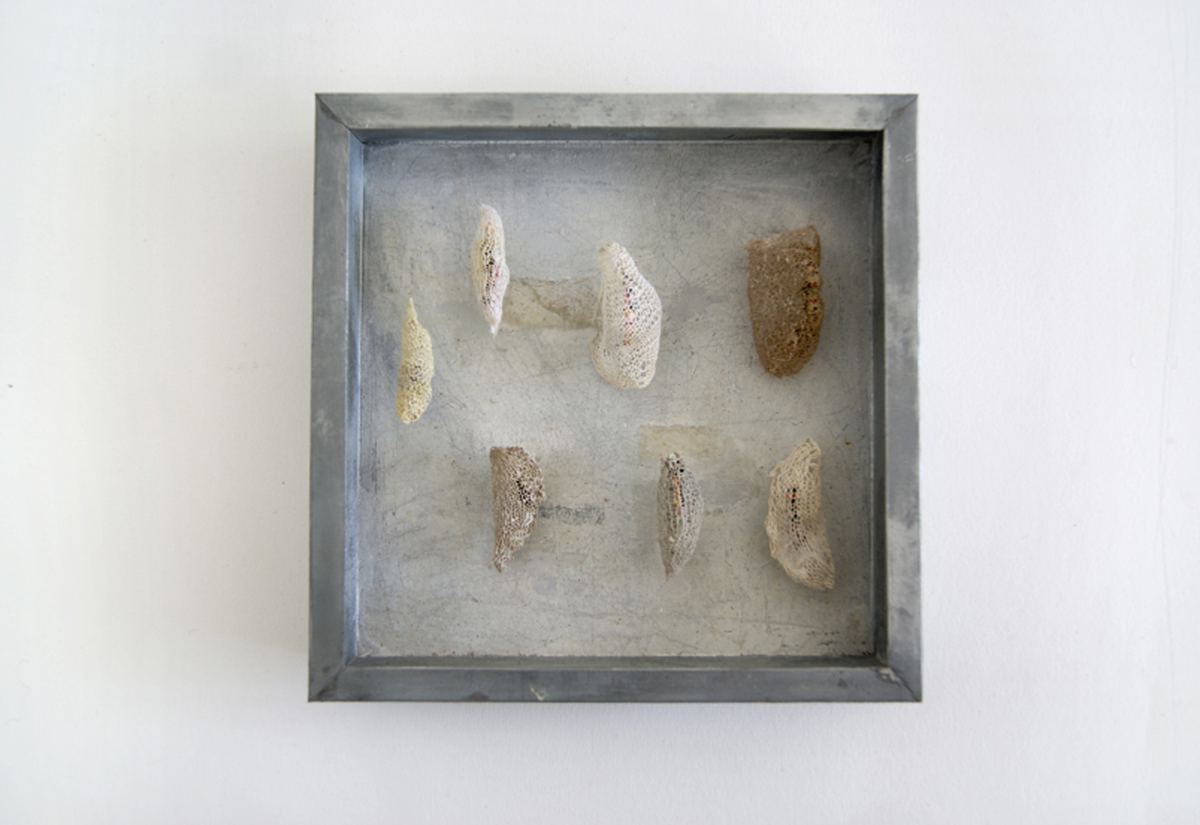 Vlinderpoppen Handgebreid in zinken doos van 20-20 cm 2016